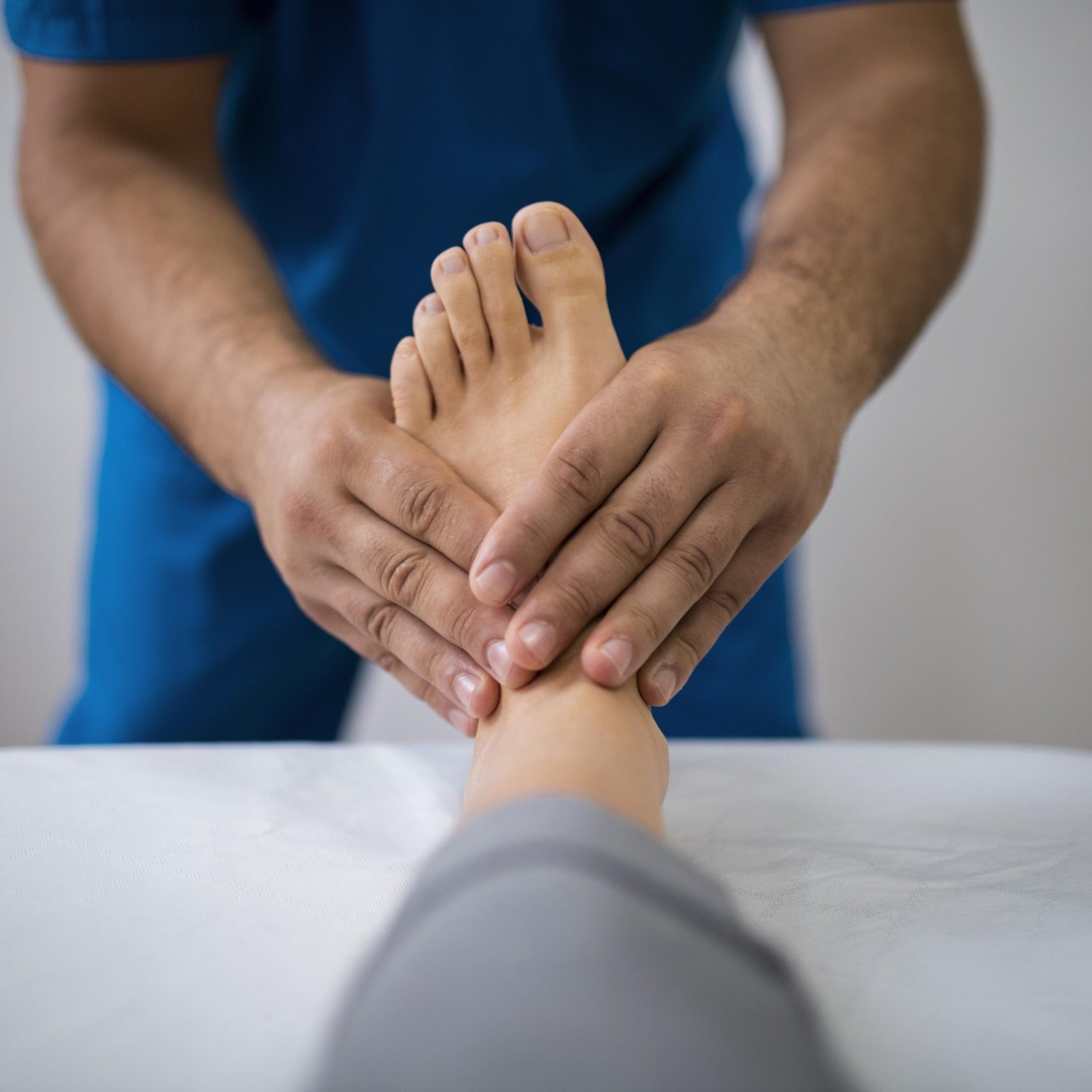 osteopathy-patoient-getting-tretment-massage